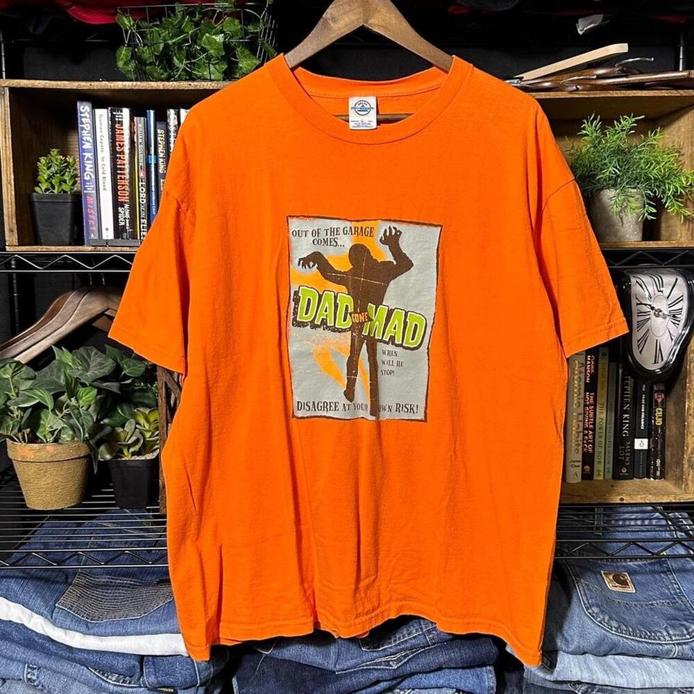 Vintage Dad Gone Mad Funny Comedy Joke Tee Orange Zombie Humor Shirt Mens XL